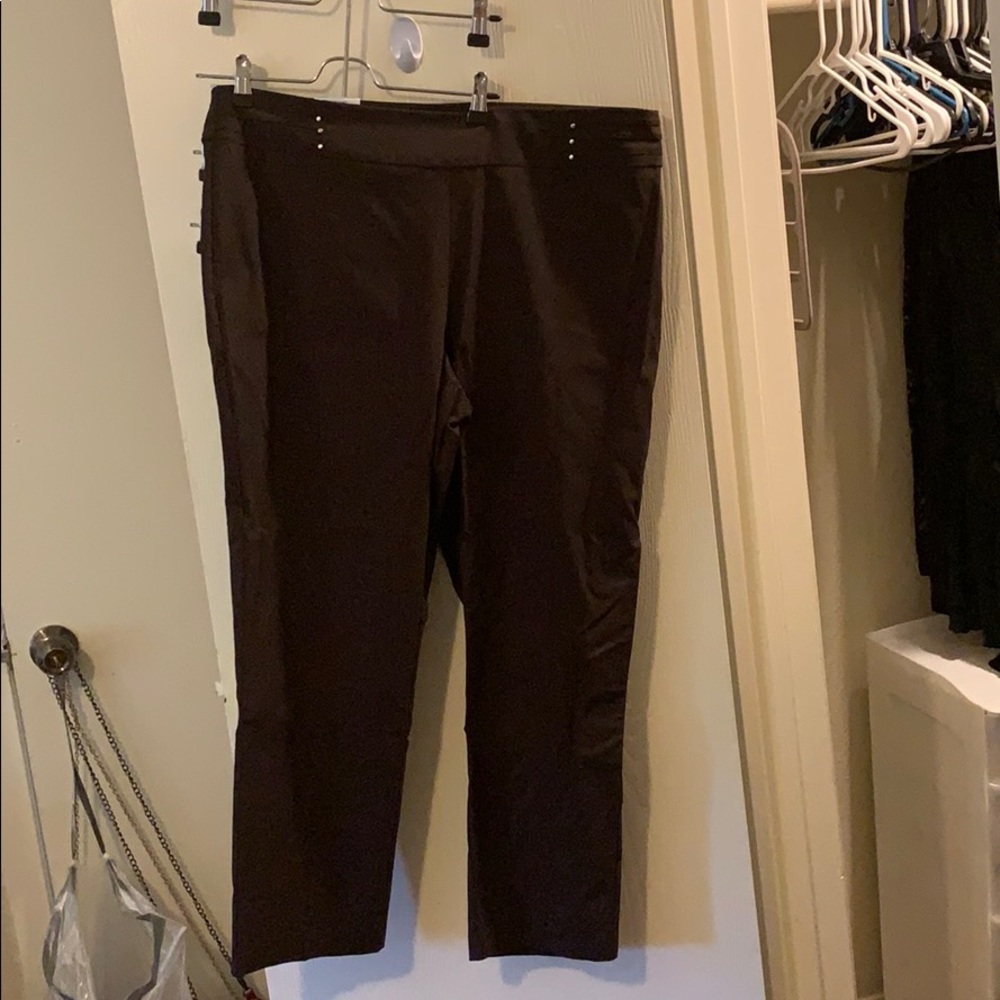 Capri pants